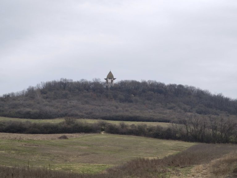 Szent László kilátó és kápolna