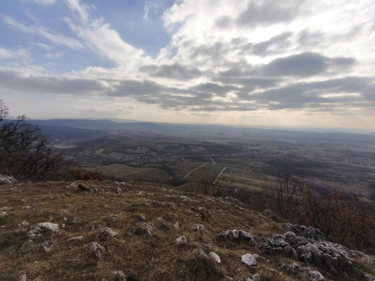 Kétágú gerinc kilátópont