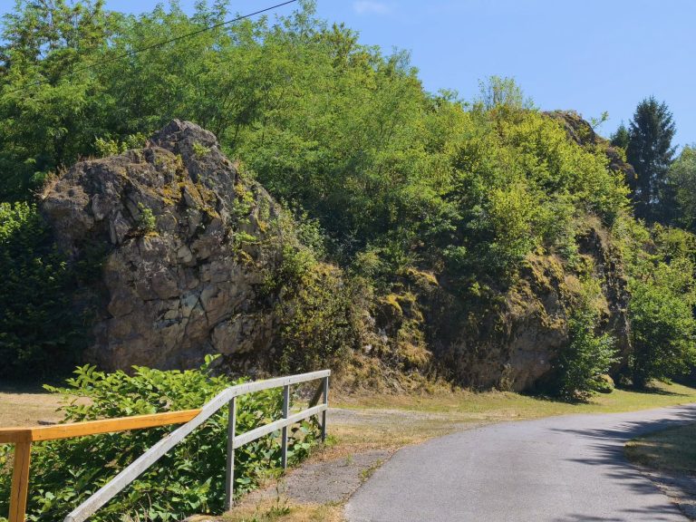 Bózsvai szikla