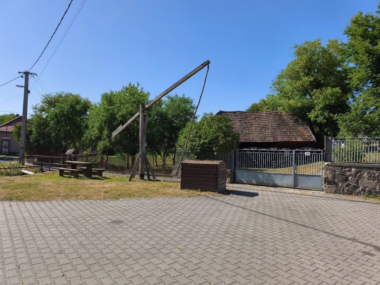 Gémeskút a főtéren