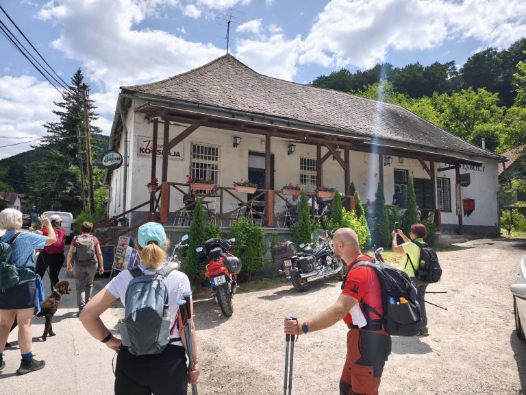 Teca kocsmája "kötelező" látnivaló