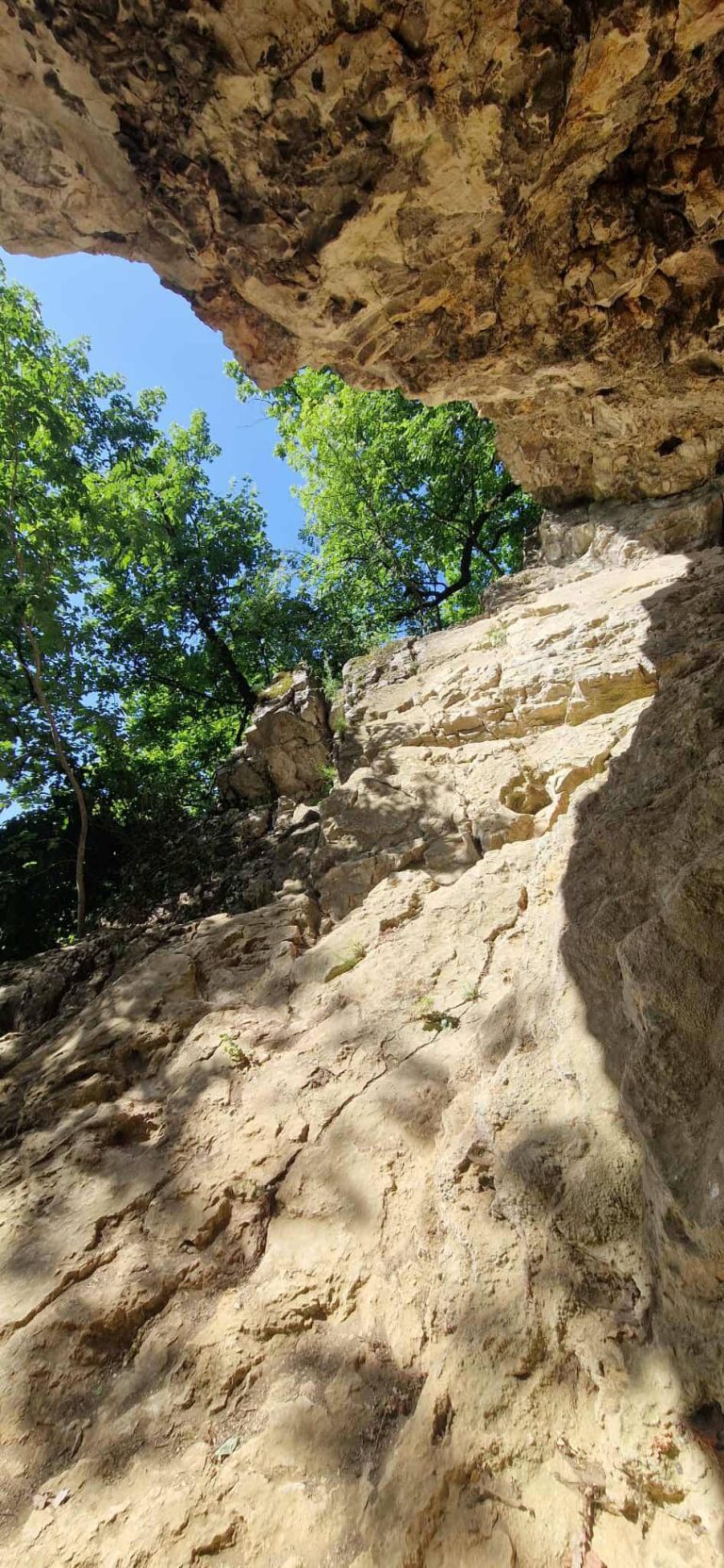Panoráma a barlangból