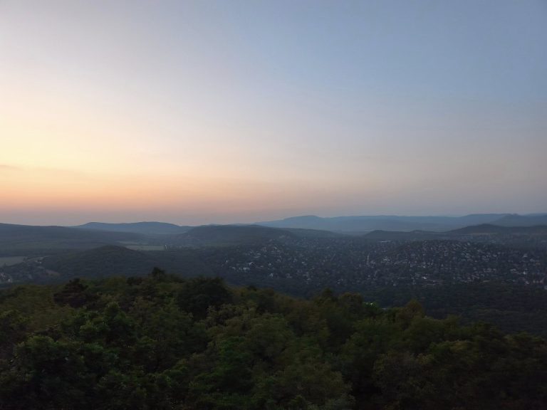 Ez már a Kaán Károly kilátó panorámája