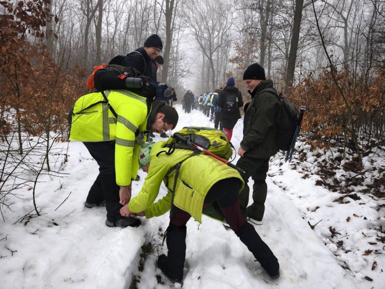 Amikor egy cipő megkötéséhez segítség kell