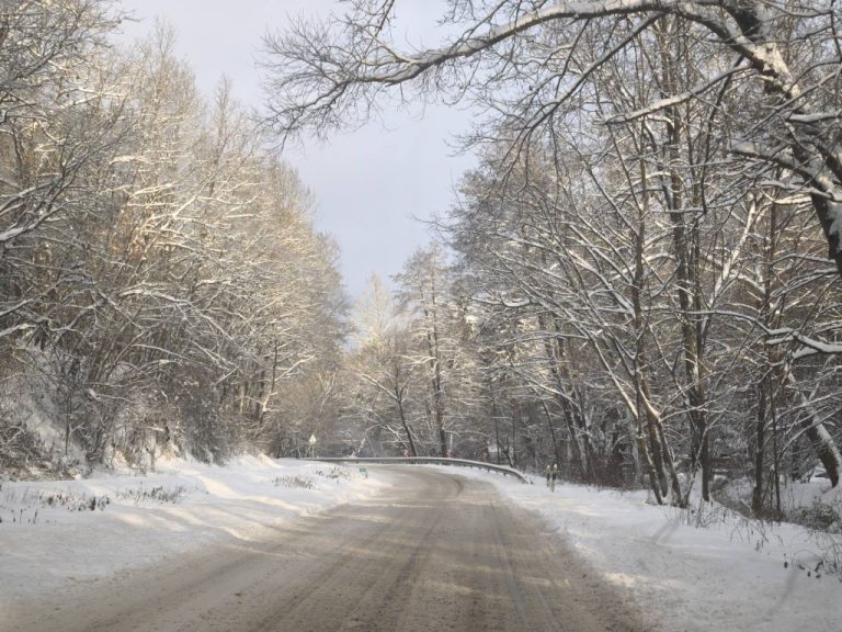 Az autóút egész jól járható