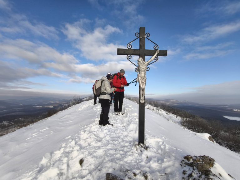 Bot szervíz Isteni segítséggel