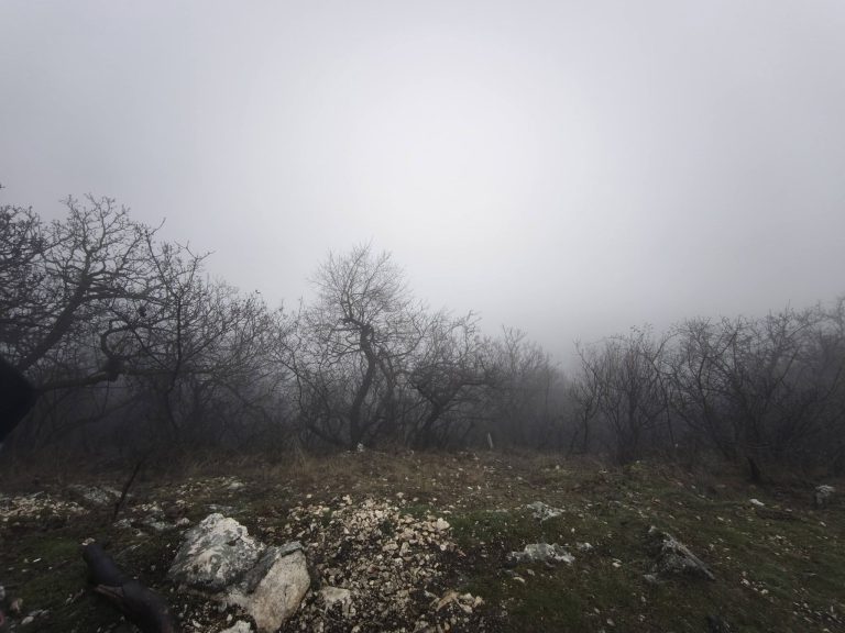 Kilátás a semmibe a Ziribár-hegyről