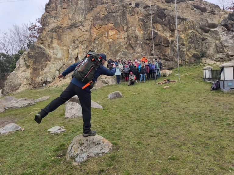 Csoportkép balettmozdulattal