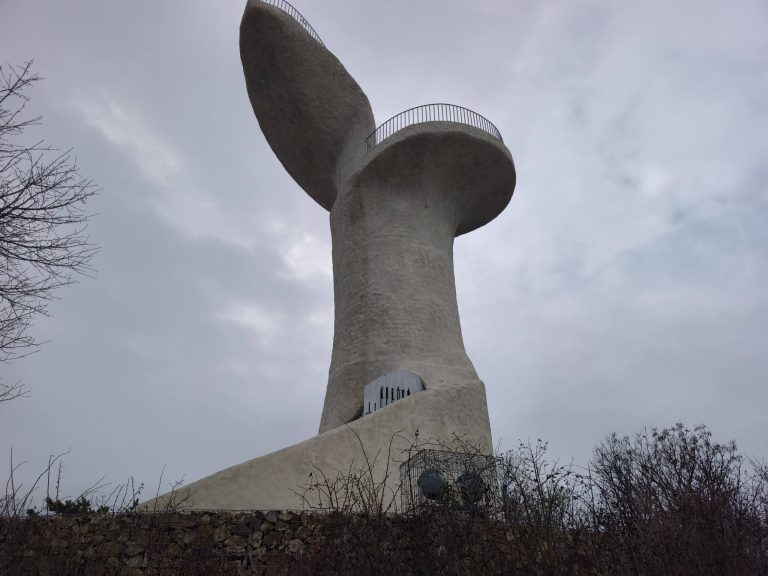 Bence-hegyi kilátó Nadap felől